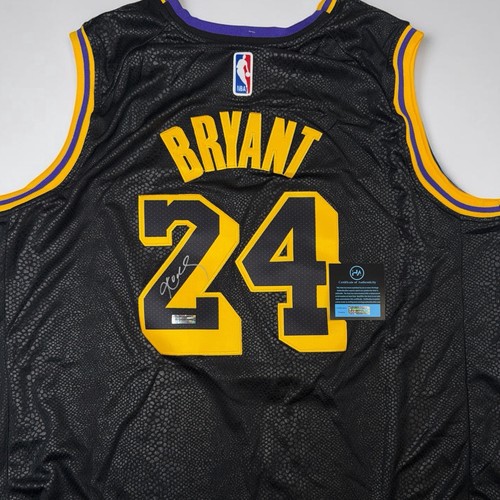 Maglia autografata firmata