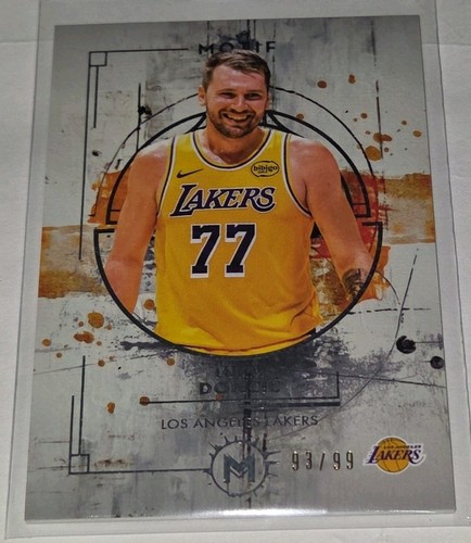 Topps motif luka dončić - topps,