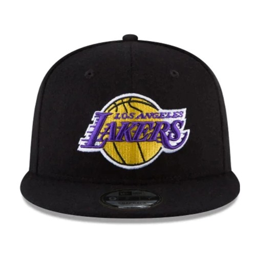 Cappello snapback regolabile
